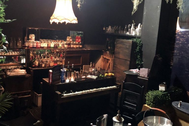 mpt coporate events team building activities hidden bar tour